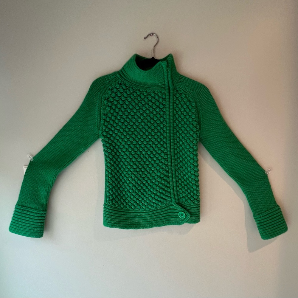 Emerald Green Modo Sweater. Sz Small-Medium